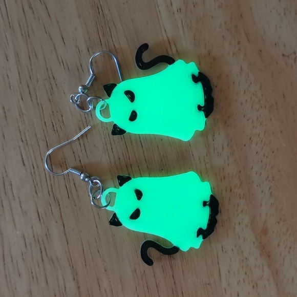 Ghost Cat Earrings-Glow In The Dark - Picture 2 of 4